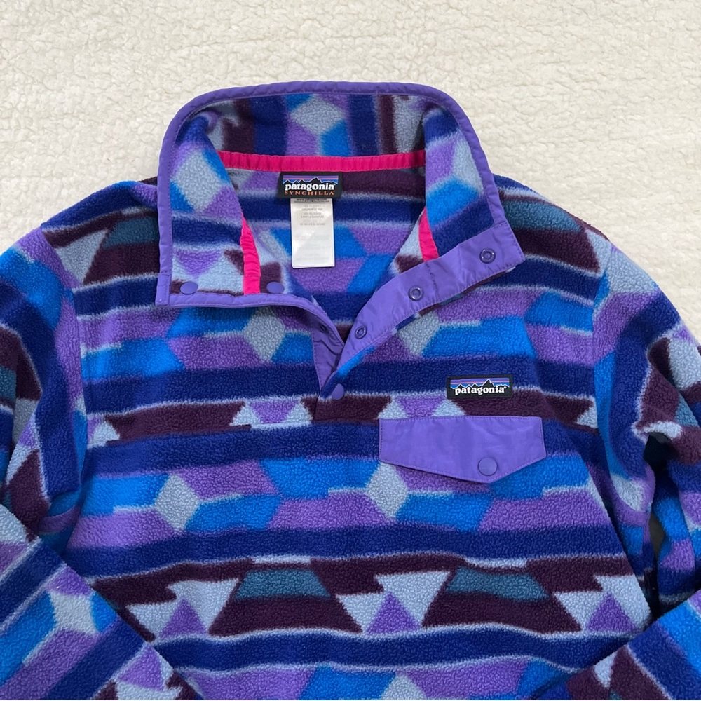Patagonia Purple & Blue Geometric Fleece Pullover - Picture 8 of 15